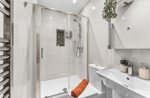Bristol City Centre Apartment | Beautiful 2 Bedroom Home In Bristol