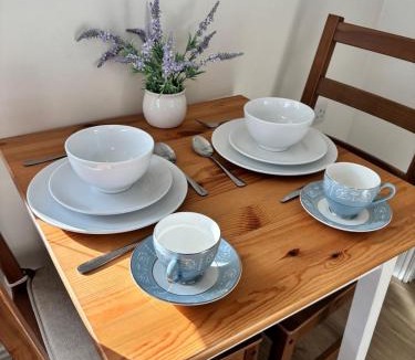Daingean Apartment | Bright and cozy apartment on Grand Canal Greenway