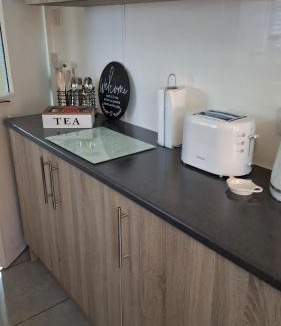 Daingean Apartment | Apartment 1 at Busy Bee