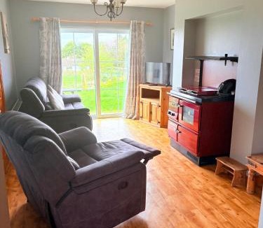Enniskillen House | Quiet Farm Cottage Enniskillen Fermanagh
