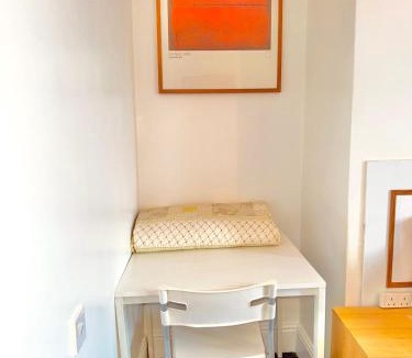 Coedkernew House | Celtic Springs Guest House With Free Parking