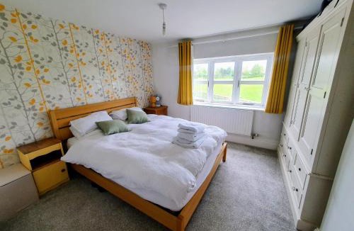 Scruton Apartment | Silver Cottage