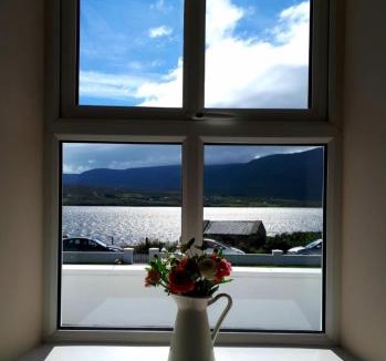 Achill Sound House | Barr an Uisce