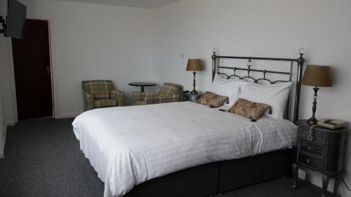 Larne Hotel | Halfway House Hotel