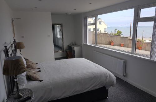 Larne Hotel | Halfway House Hotel
