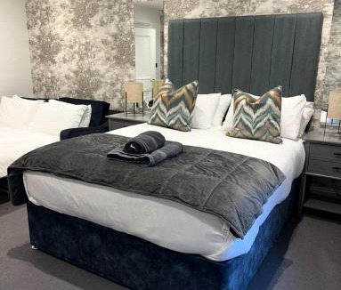 Templepatrick House | Luxury Croft Templepatrick Near Airport Rabbit and Hilton hotel
