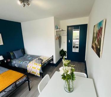 Dalgarno House | London Budget Rooms 603