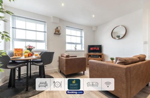 Ocean Village Apartment | Relaxing Atlantic Mansions By Smart Apartments Short Lets & Serviced Accommodation Apartment Southampton With Free WiFi
