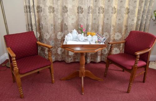 Waterford Hotel | Rhu Glenn Hotel
