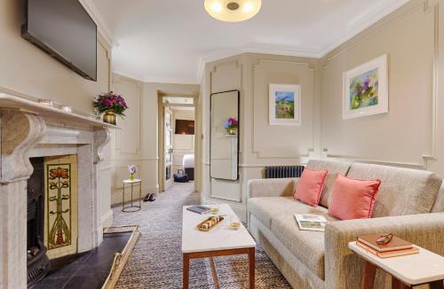 Ballsbridge Hotel | Waterloo Town House & Suites