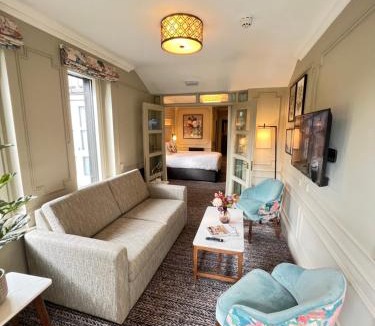 Ballsbridge Hotel | Waterloo Town House & Suites
