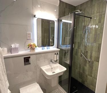 Ballsbridge Hotel | Waterloo Town House & Suites