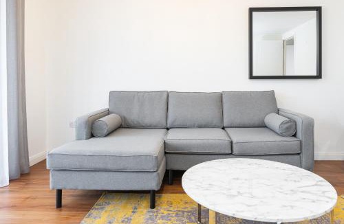 Dundrum Apartment | Fernbank