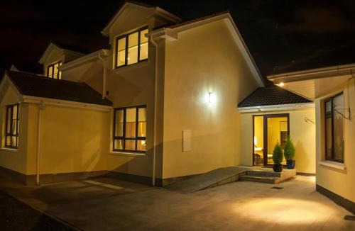 Lusk Apartment | Hillview Self Catering