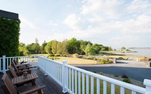 Oughterard Bed & Breakfast | The Waterfront House Country Home