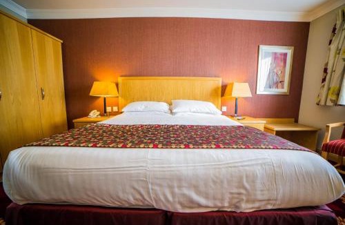 Larne Hotel | Curran Court Hotel