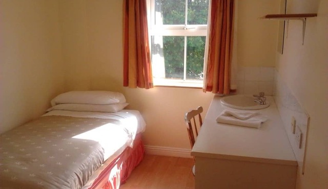 Courtbrack Accommodation - Hostel