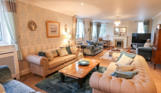 Yardley Manor