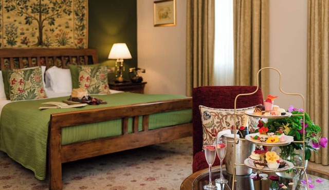 Fernhill House Hotel & Gardens
