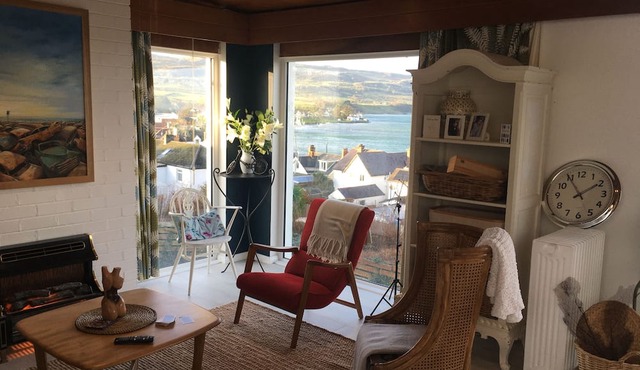 3 Bed Cottage - Sleeps 6 - Pets - Garden - Parking