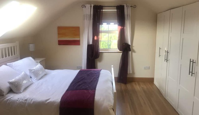Dungannon 2 Bed Bungalow - Sleeps 5 - Pet Friendly