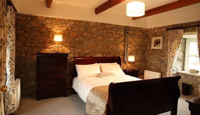 An area of outstanding natural beauty, child and pet friendly , very private!