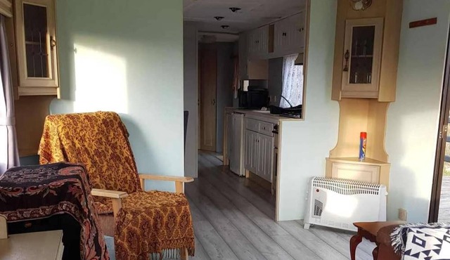 2 Bed-sleeps 4-free Parking-pet Friendly