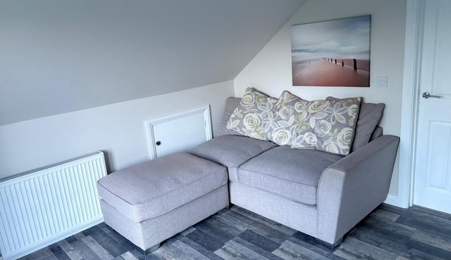 Lisburn - 1 Bedroom - Sleeps 2 - Street Parking