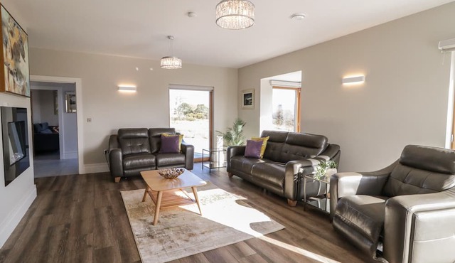 Moorhen House
