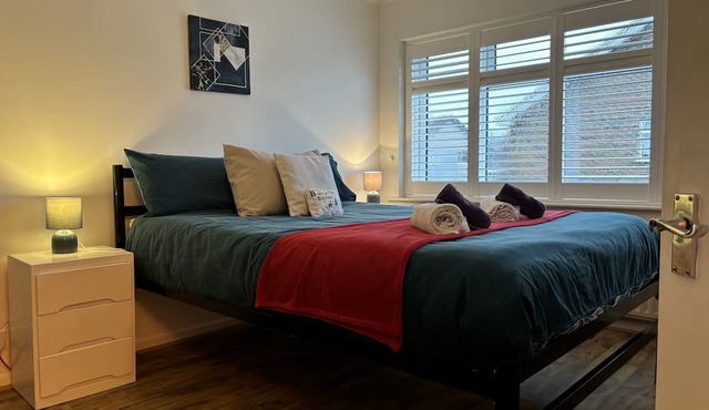 House few Mins From Beach With hot tub & Sauna