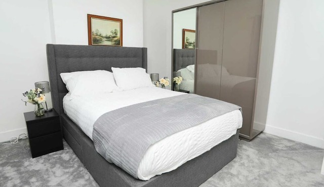 Impeccable 3-bed House in Plumstead, London
