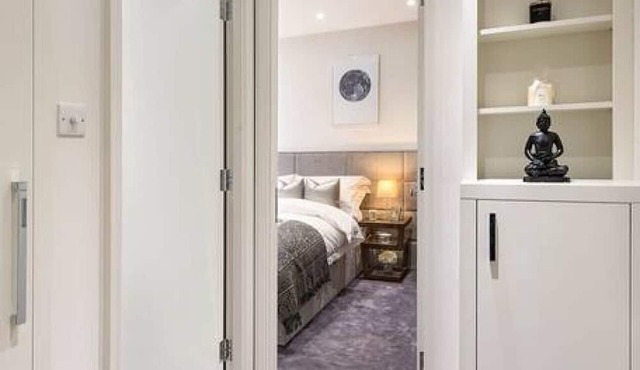 Chelsea Apartment | King`s Road, Sloane Sq, Lift & Underground Parking