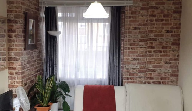 South London 1-Bed Apt, Sleeps 3, 8 mins to Tube