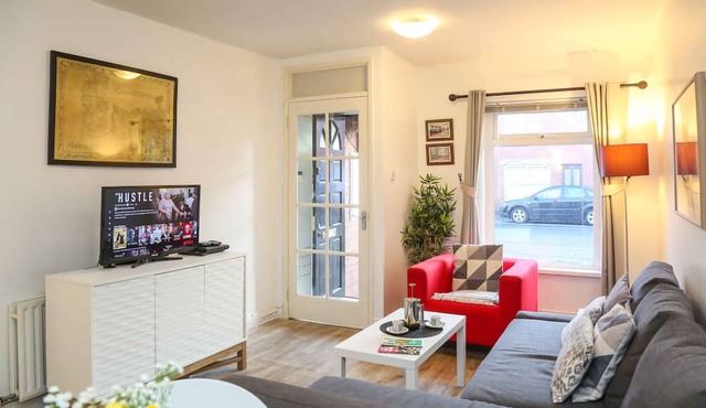 Great Central Location/Parking/4 Beds