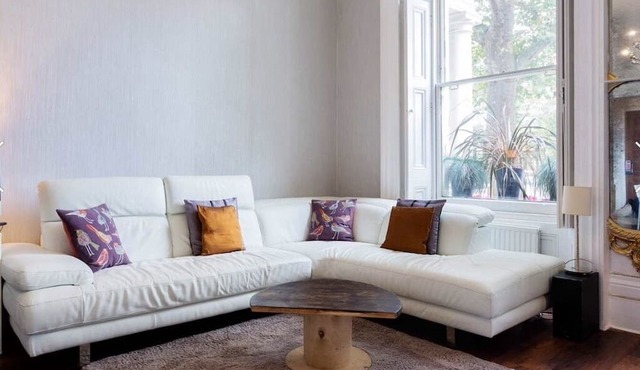 A Unique and Elegant large Garden flat Clapham Common London