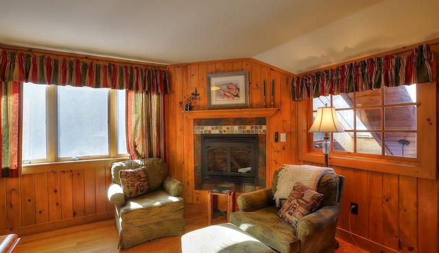 Second Wind - Private vacation home right on Mooselookmeguntic Lake in Rangeley