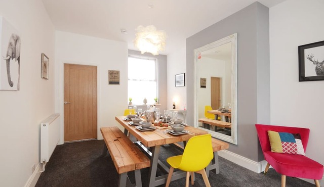 YORK BOUTIQUE HOUSE-3 BEDROOM
