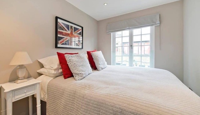 Modern 2-Bedroom Apartment, Notting Hill