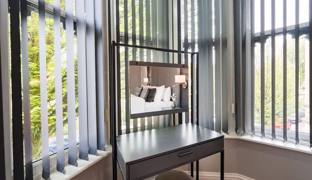 Ty Ayla Premier Apartments - 2 Bedroom Loft