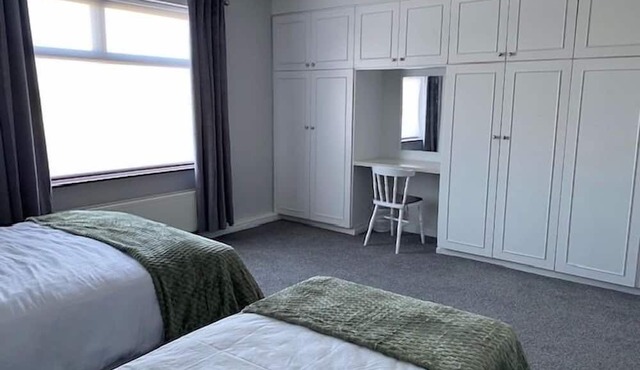 Cortoon Inn, Triple Room 2 (1 DBL + 1SGL)