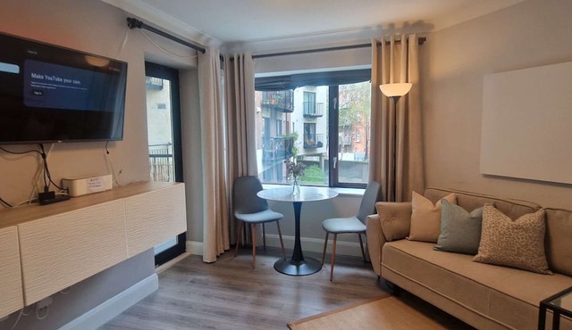 Upgraded & Slick 2BD, Heart of City @ Christchurch