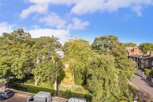 Exquisite Private 3 Bed Mansion in Chelsea