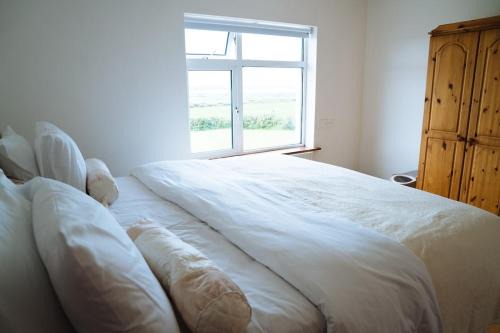 Beautiful Apt by Cliffs of Moher, Doolin & Burren