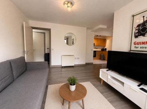 SHAMROCK APARTMENTs