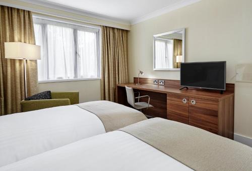 Holiday Inn Cardiff North M4 Jct 32 by IHG