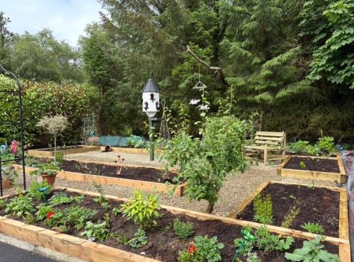 Five Oaks Bed & Breakfast with free parking, tranquil setting