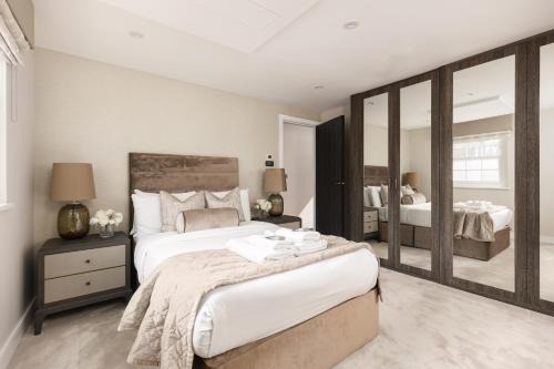 Luxurious 4-Bed Knightsbridge Home Near Harrods