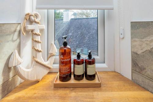 Brynteg Cottage | Sea Views | Hot Tub