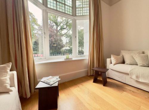 Grand South Ken Sanctuary with Fire Place & SuperKing Beds