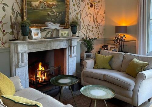 Burleigh Court Hotel